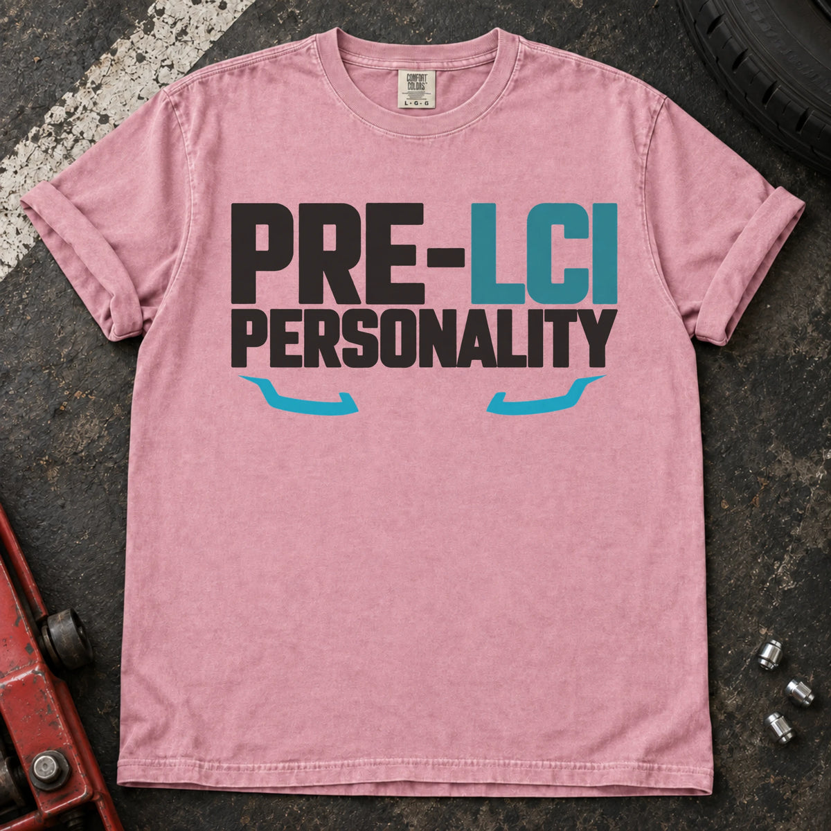 Blossom car enthusiast T-shirt. Minimal headlight lines give Pre-LCI Personality an enthusiast identity.