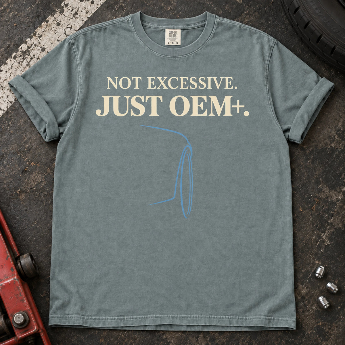 Bay car enthusiast T-shirt. A wheel outline backs not excessive, just OEM+.