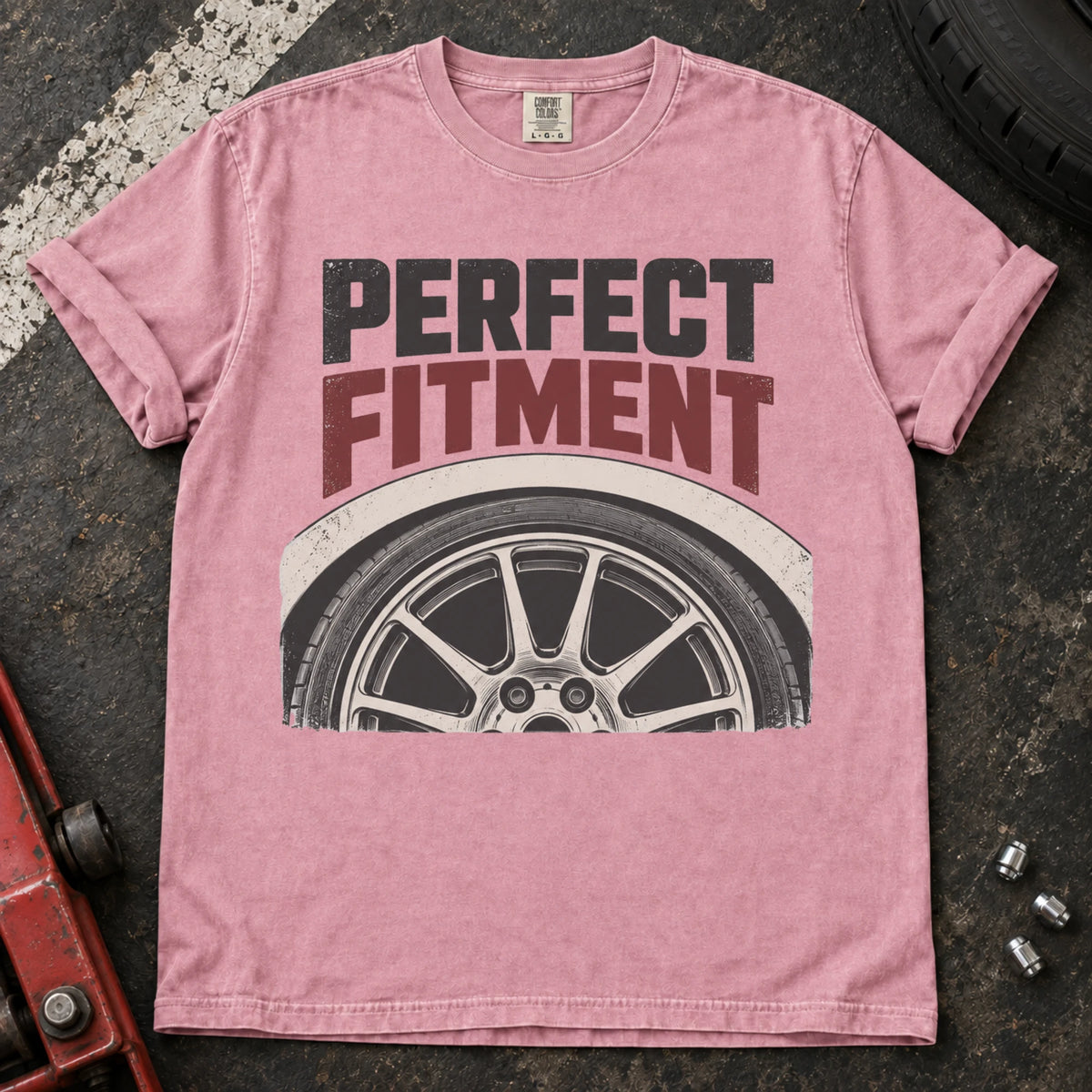 Blossom car enthusiast T-shirt. A close-up wheel celebrates the pursuit of perfect fitment.